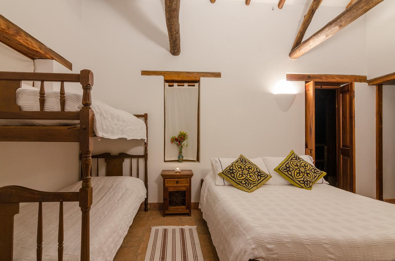 Hostal Casa Del Arte Robles Eksteriør bilde