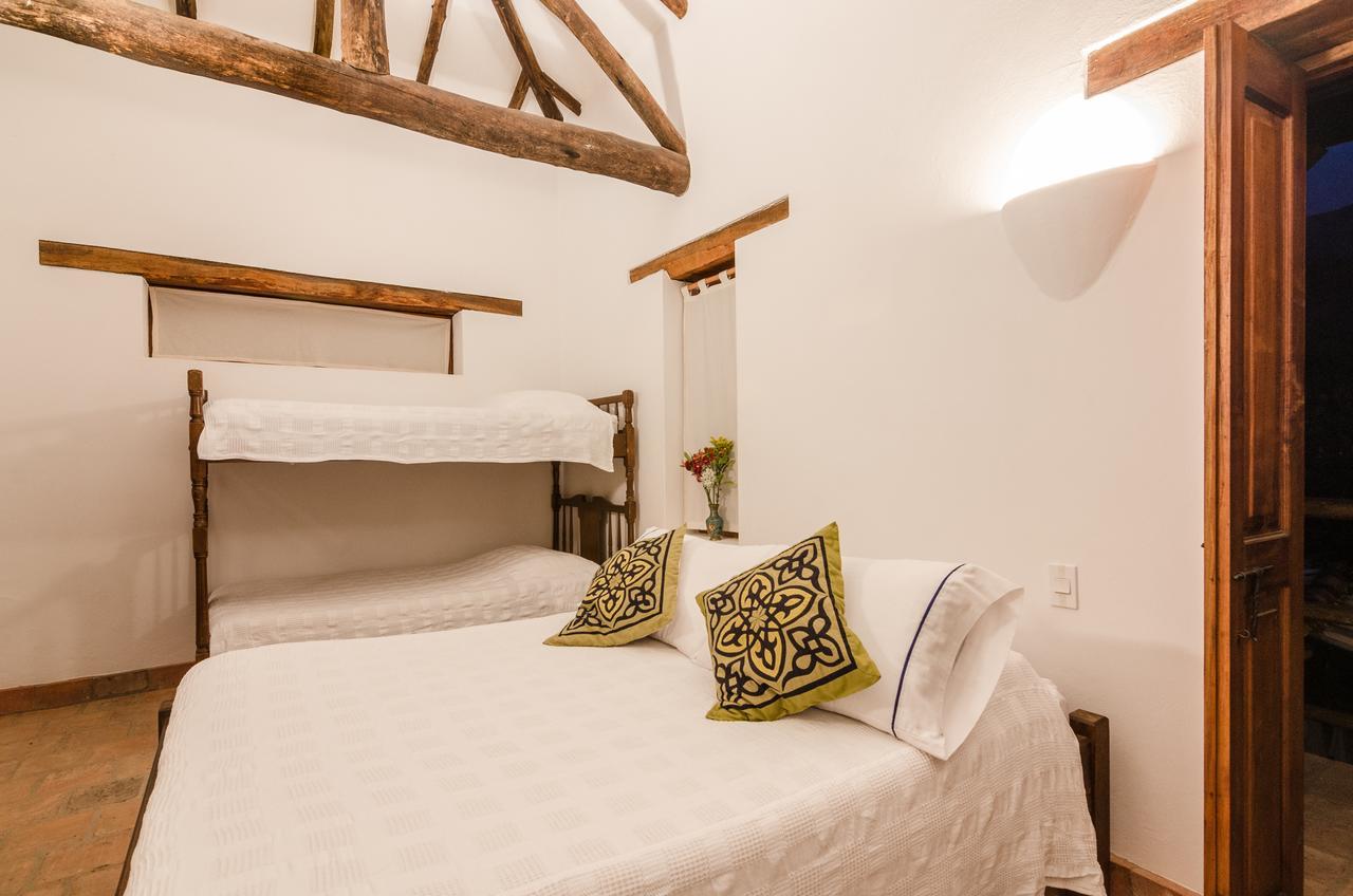 Hostal Casa Del Arte Robles Eksteriør bilde